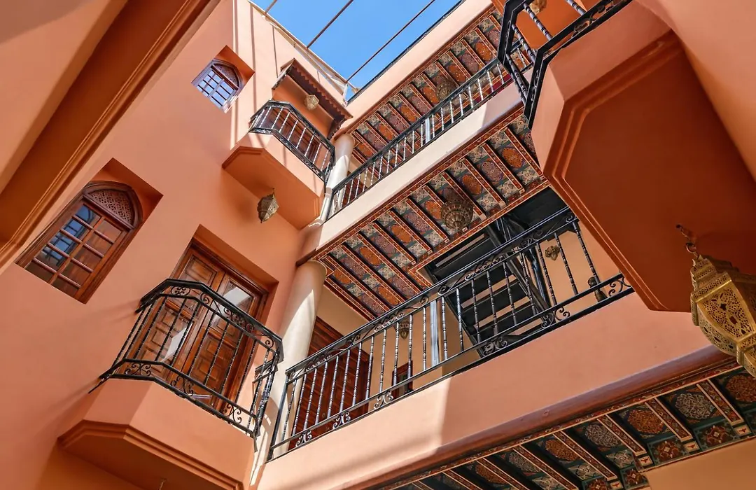 Riad Amina-1